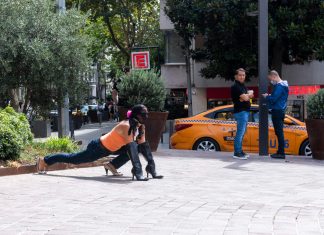 Katılımcı Sanat ve Feminizm: Kamusal Alanda Performansın Dönüştürücü Gücü